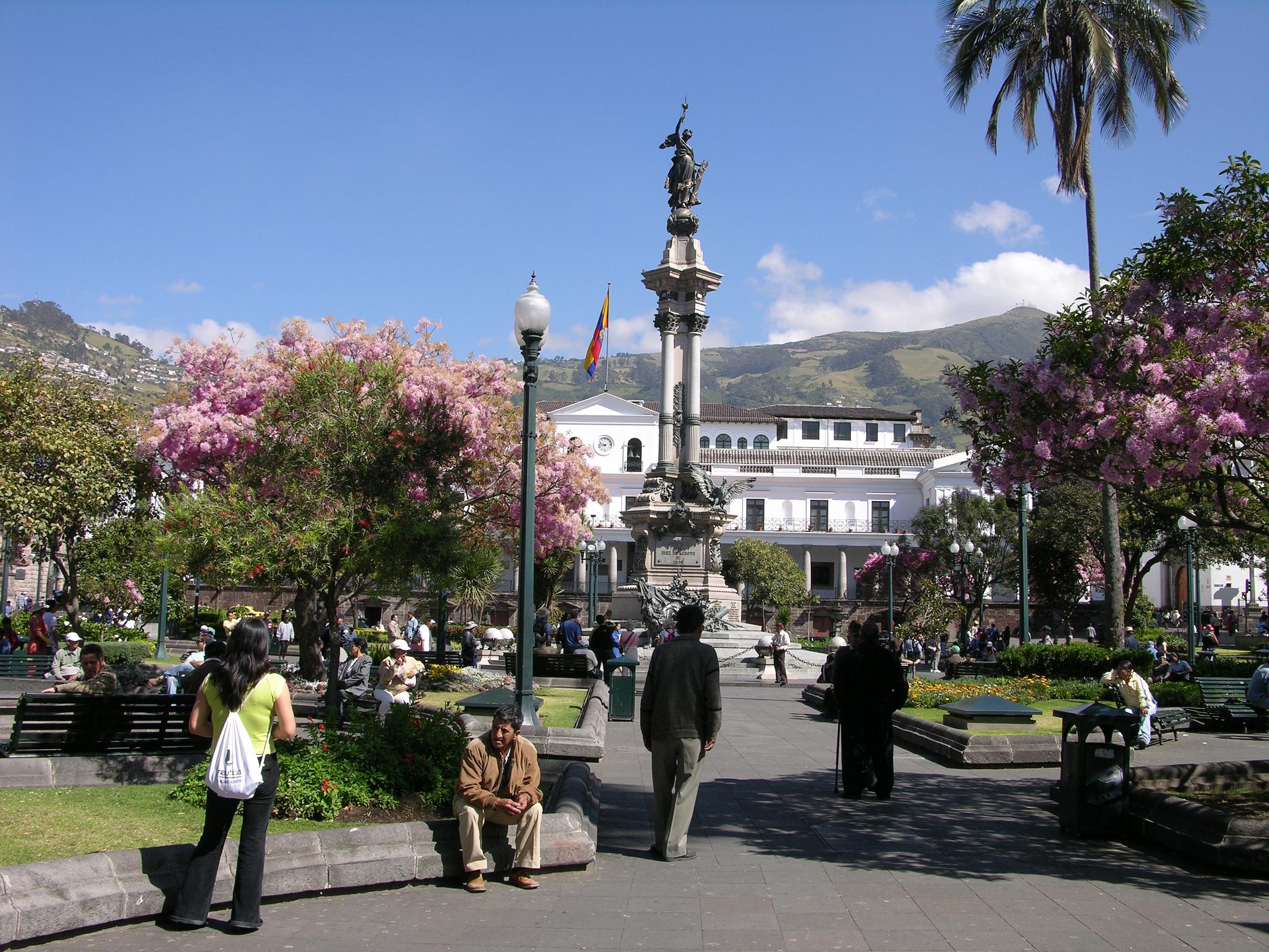 Ecuador Quito 02-01 Old Quito Plaza Grande